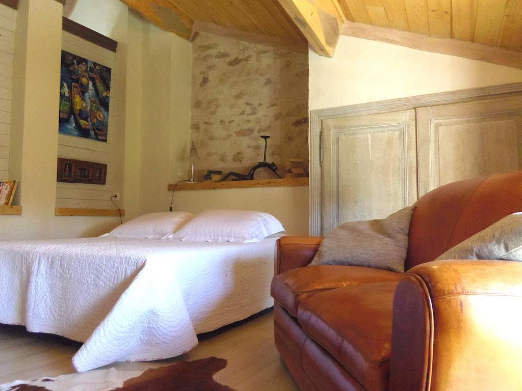 Place Des Nobles Bed & Breakfast Cuiseaux Room photo